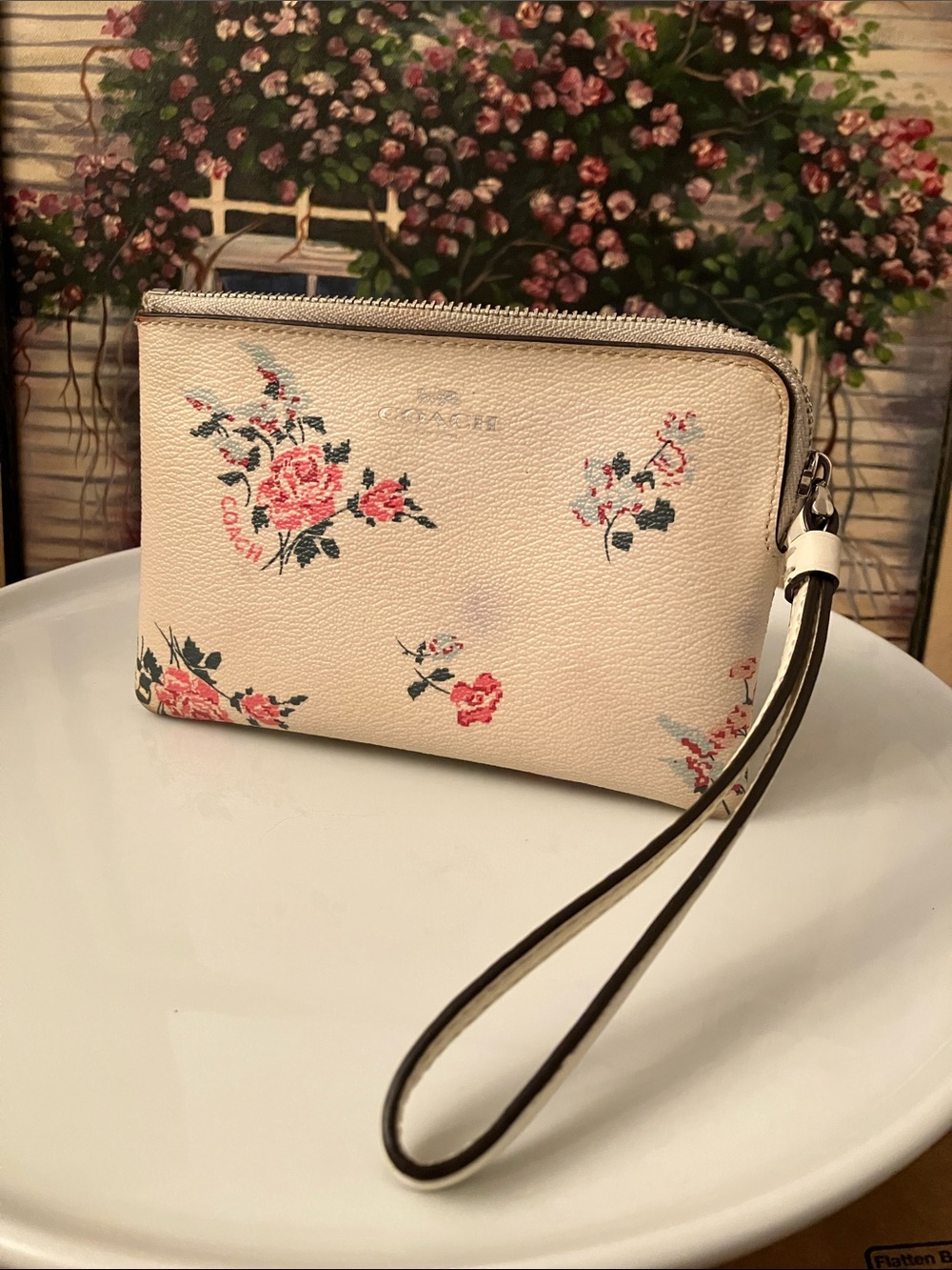 Coach Pebbled Leather Wristlet Pale Pink w Dark Pink & Red Roses SOLID BUT DIRTY